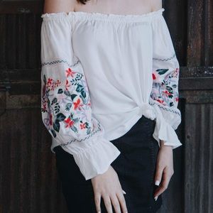 Dillard’s White long sleeve off the shoulder top